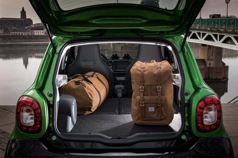Багажник Smart ForFour Prime Electric Drive 2017 года  (WW) (фото 25 из 36)